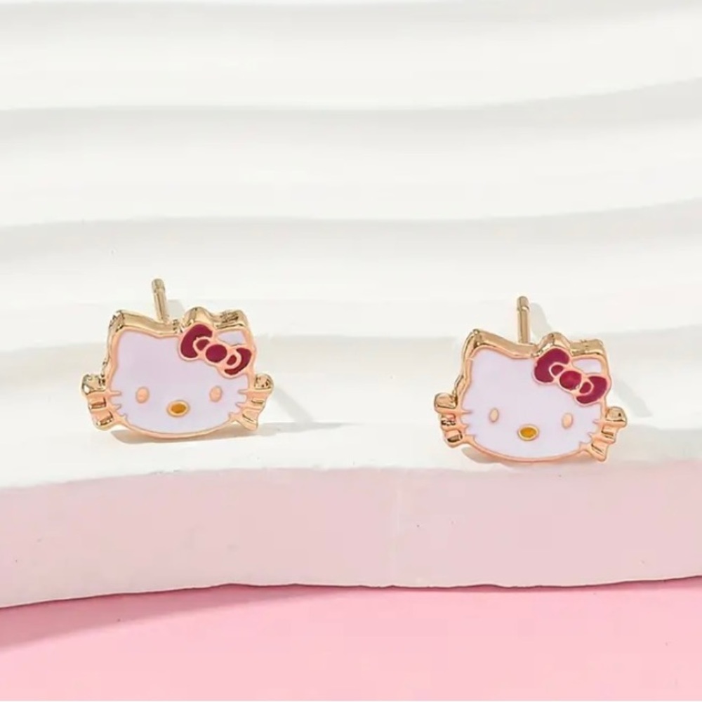 Hello Kitty earrings